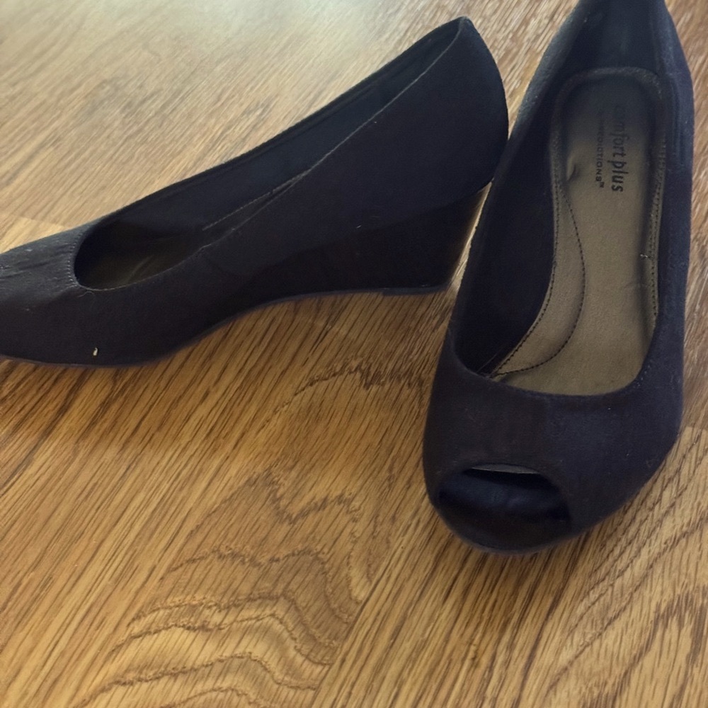 comfort plus by Predictions Black Wedge Shoes